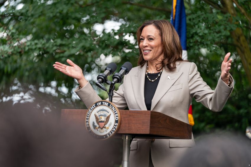 Kamala Harris da primer mensaje tras renuncia de Biden a la carrera por la Presidencia de EU