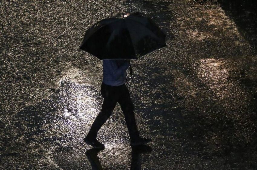 Monzón mexicano seguirá propiciando lluvias este inicio de semana; en el norte se podrían formar torbellinos o tornados