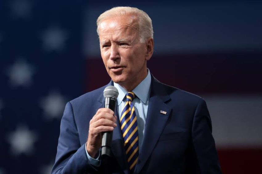 Biden reconoce a los inmigrantes en evento ante líderes latinos