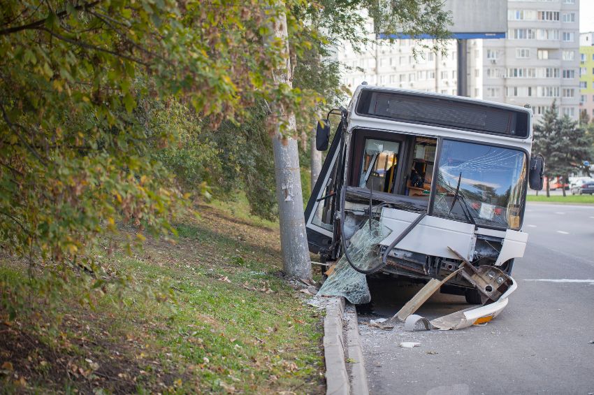 Choque entre dos autobuses deja bloqueo en carretera de Tamaulipas