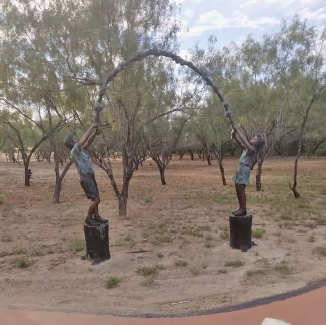 Roban simbólico ornato de un parque