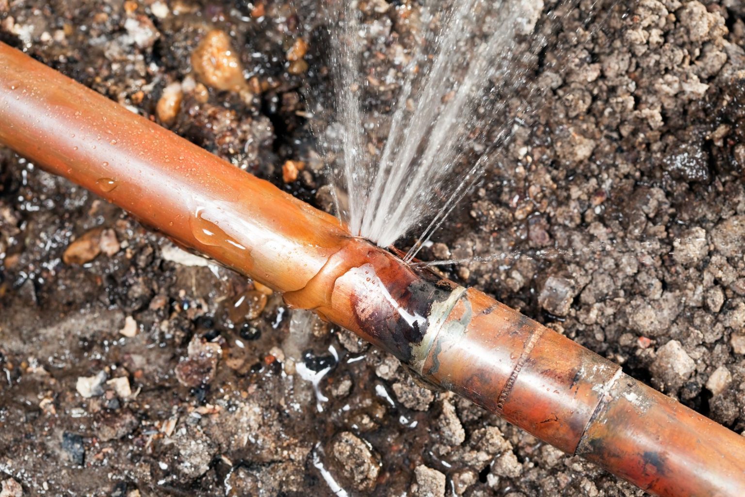 Por problemas con el agua, suspenden clases en dos escuelas