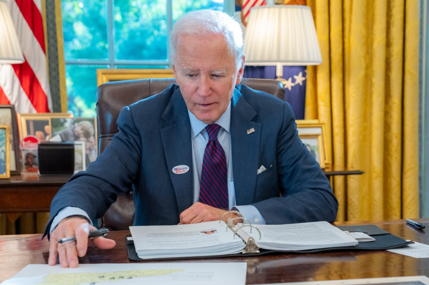 Biden declara zona de desastre mayor en el sureste de Nuevo México tras inundaciones históricas