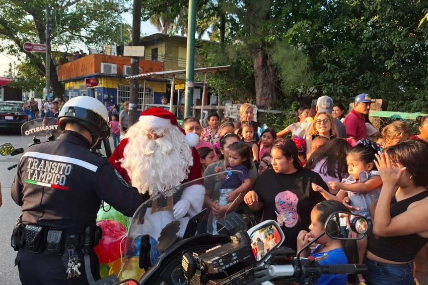 Santa sobre ruedas: una Navidad llena de sonrisas para los niños de Tampico