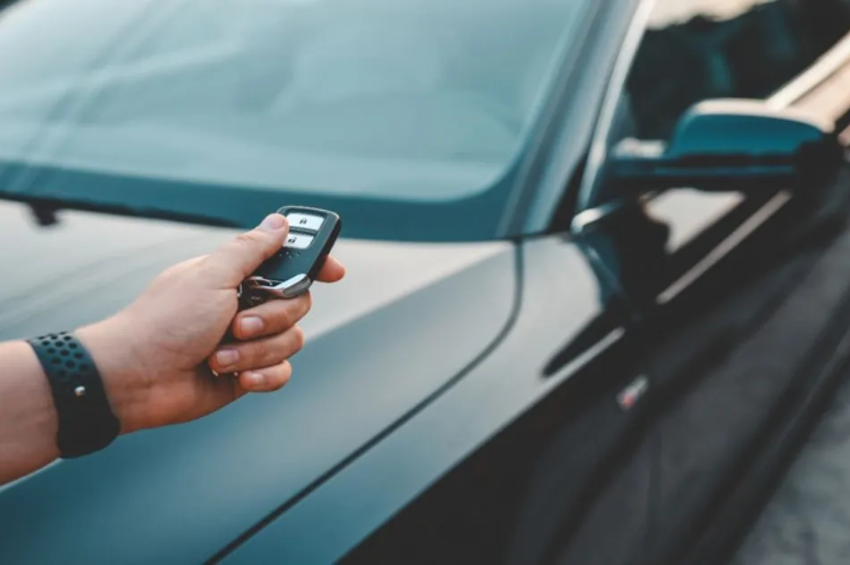 Cómo encender el auto si la llave inteligente o el control deja de funcionar