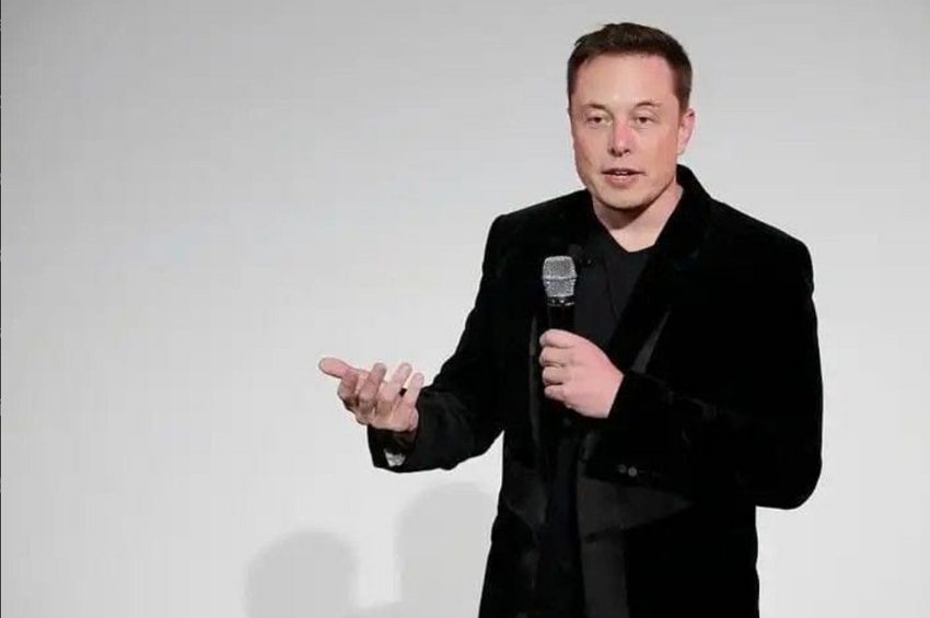 Elon Musk pierde $22,200 millones tras caída de Tesla