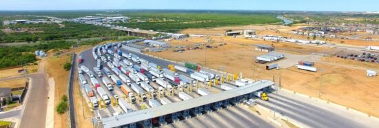 Festeja Laredo 25 años del puente más transitado entre México y EU