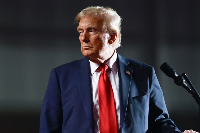 Trump considera retirar otros $3,000 millones de dólares en subvenciones a universidad de Harvard Trump considera retirar otros $3,000 millones de dólares en subvenciones a universidad de Harvard
