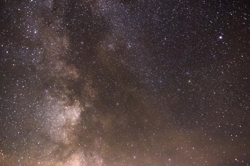 Astrónomos detectan la fuente de oro más antigua del Universo: proviene de un poderoso tipo de estrella Astrónomos detectan la fuente de oro más antigua del Universo: proviene de un poderoso tipo de estrella