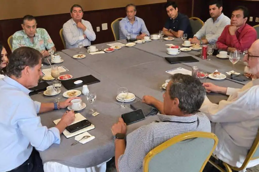 Pemex debe 9 mil mdp a proveedores de Tamaulipas; temen cierre masivo Pemex debe 9 mil mdp a proveedores de Tamaulipas; temen cierre masivo