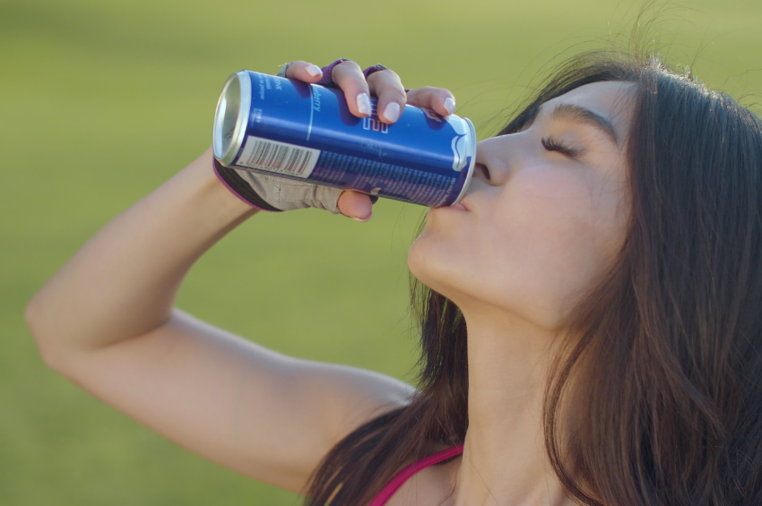 Investigadores revelan que un compuesto de las bebidas energéticas acelera el desarrollo de la leucemia Investigadores revelan que un compuesto de las bebidas energéticas acelera el desarrollo de la leucemia