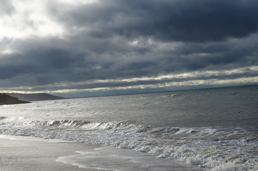 Tsunami alcanza la costa de California tras terremoto en Rusia mientras se desactiva la alerta en Hawaii