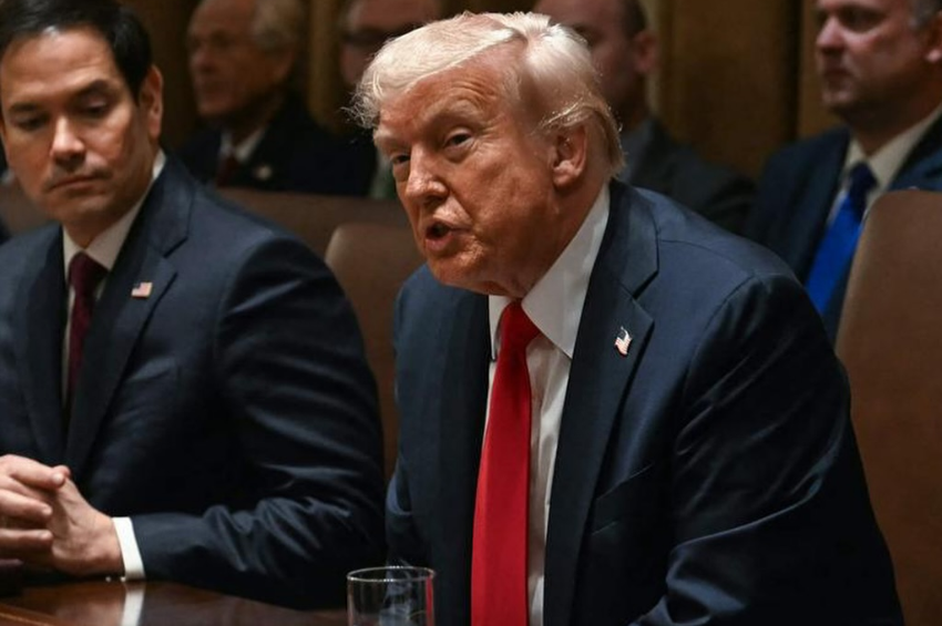 Trump firma declaración de emergencia para responder a las inundaciones en Texas