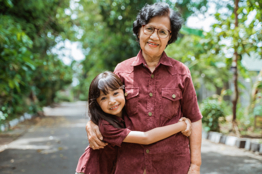 Con comidas familiares y sin planes de retiro; así se festeja el Día del Abuelo en México