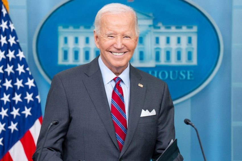 Biden advierte que “estos son tiempos oscuros” bajo la administración Trump