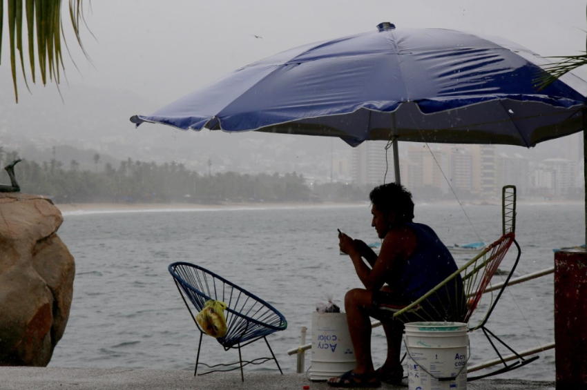 Huracán Priscilla y onda tropical 36 provocarán lluvias intensas en México