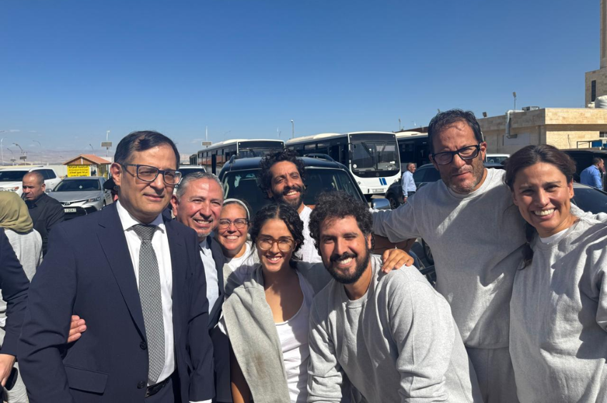 Confirman golpes y abusos contra mexicanos detenidos rumbo a Gaza