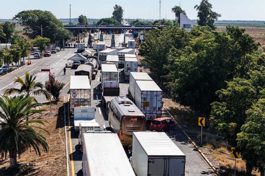 Bloqueos de carreteras hoy en México: campesinos y transportistas aumentarán protestas