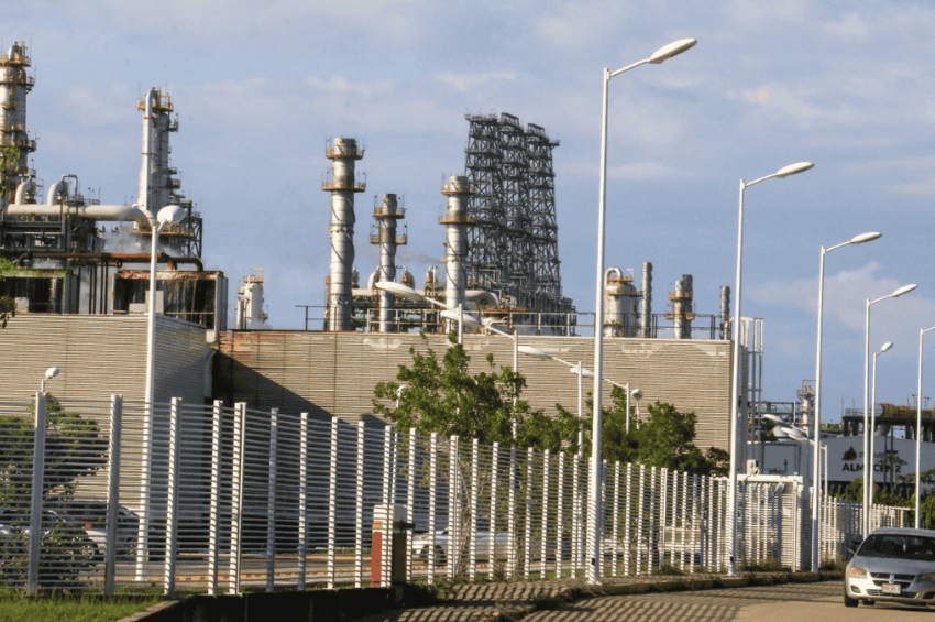 México envía crudo a Cuba y podría tensar la relación con EE. UU.