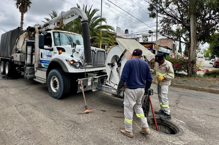 “Tormenta Negra” y cortes de agua ponen en alerta a varios estados de México “Tormenta Negra” y cortes de agua ponen en alerta a varios estados de México