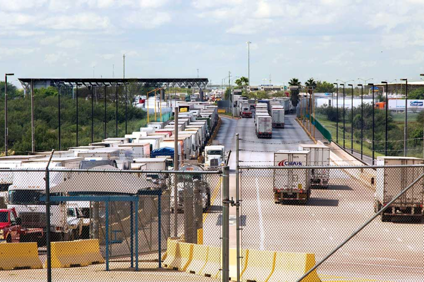 Texas fortalece su estrategia migratoria mientras activa alerta sanitaria por gusano barrenador Texas fortalece su estrategia migratoria mientras activa alerta sanitaria por gusano barrenador