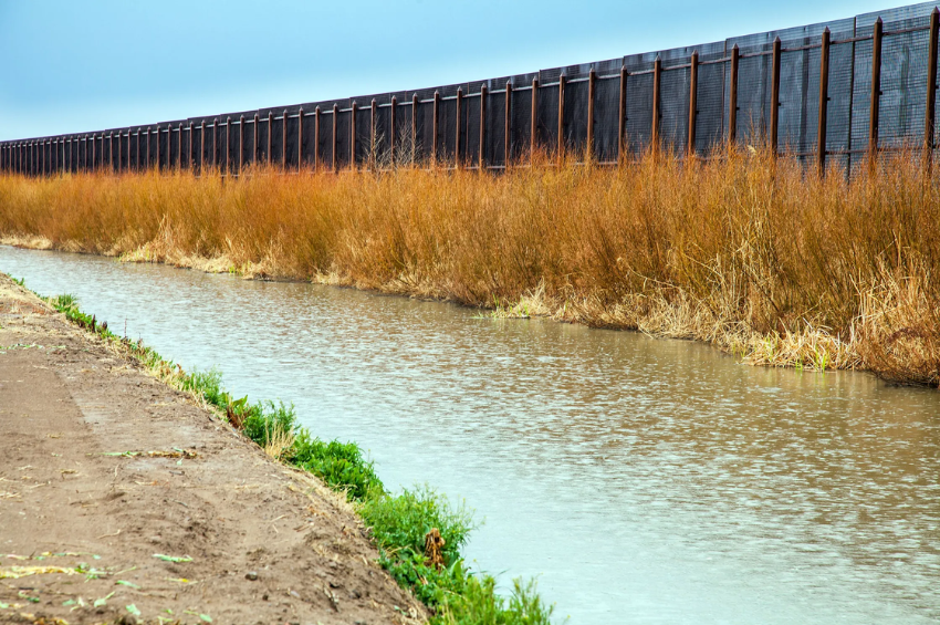 Patrulla Fronteriza alerta sobre corrientes peligrosas en canales de la frontera Texas-México Patrulla Fronteriza alerta sobre corrientes peligrosas en canales de la frontera Texas-México