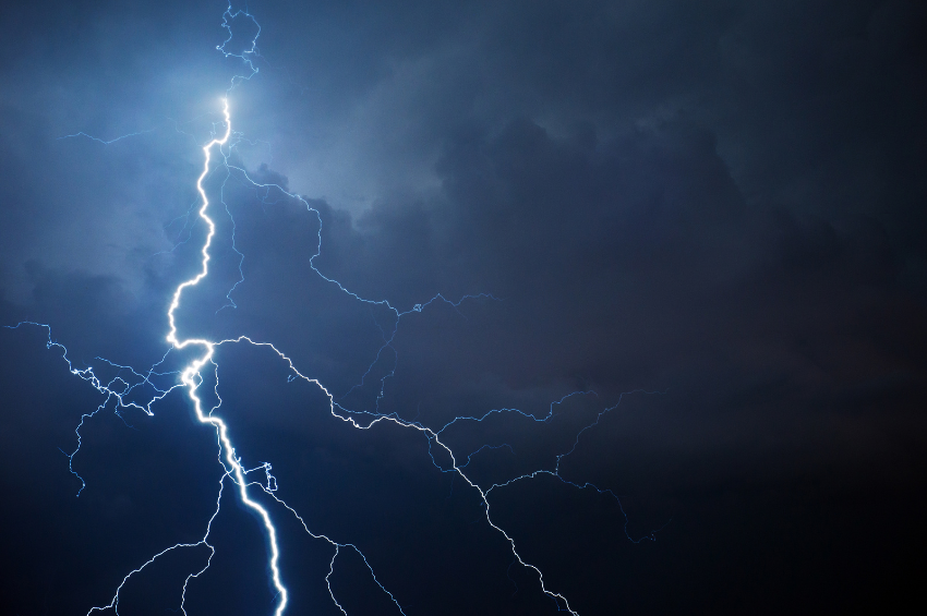 Monzón mexicano y canales de baja presión mantendrán lluvias fuertes en 12 estados del país Monzón mexicano y canales de baja presión mantendrán lluvias fuertes en 12 estados del país