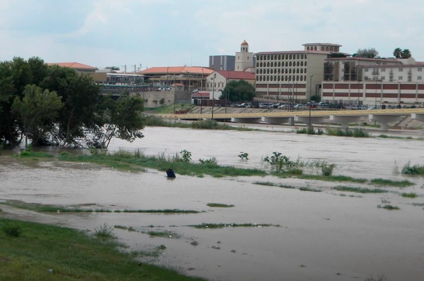 Río Bravo alcanza su nivel máximo en Nuevo Laredo; autoridades descartan riesgo de desbordamiento Río Bravo alcanza su nivel máximo en Nuevo Laredo; autoridades descartan riesgo de desbordamiento