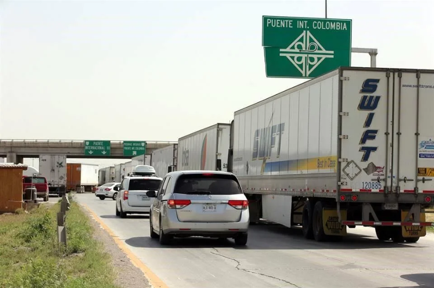 CBP mantiene alerta logística por saturación en cruces comerciales de Laredo CBP mantiene alerta logística por saturación en cruces comerciales de Laredo