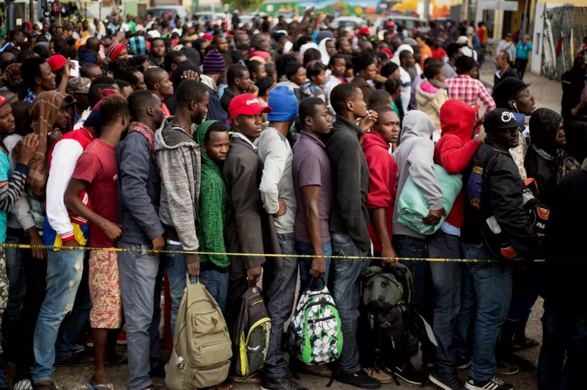 USCIS extiende temporalmente el TPS para haitianos; miles siguen a la espera de una decisión definitiva USCIS extiende temporalmente el TPS para haitianos; miles siguen a la espera de una decisión definitiva