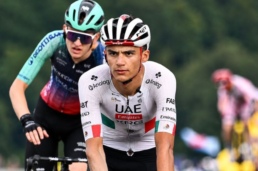 Isaac del Toro mantiene el tercer lugar del Tour de Francia 2026; el mercado de fichajes cobra fuerza tras el Mundial