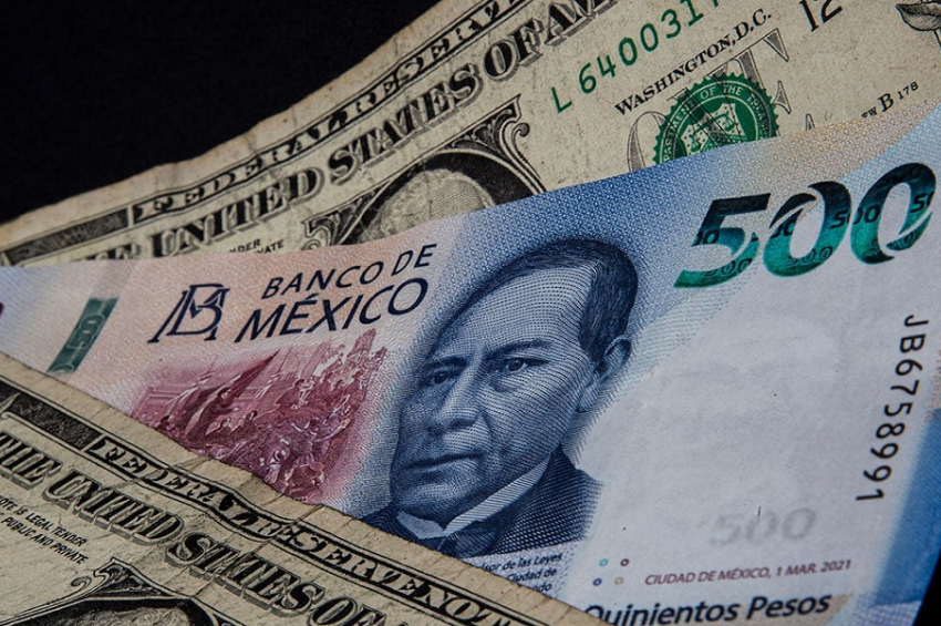 Peso mexicano inicia agosto con ligera apreciación y cotiza en 17.31 por dólar