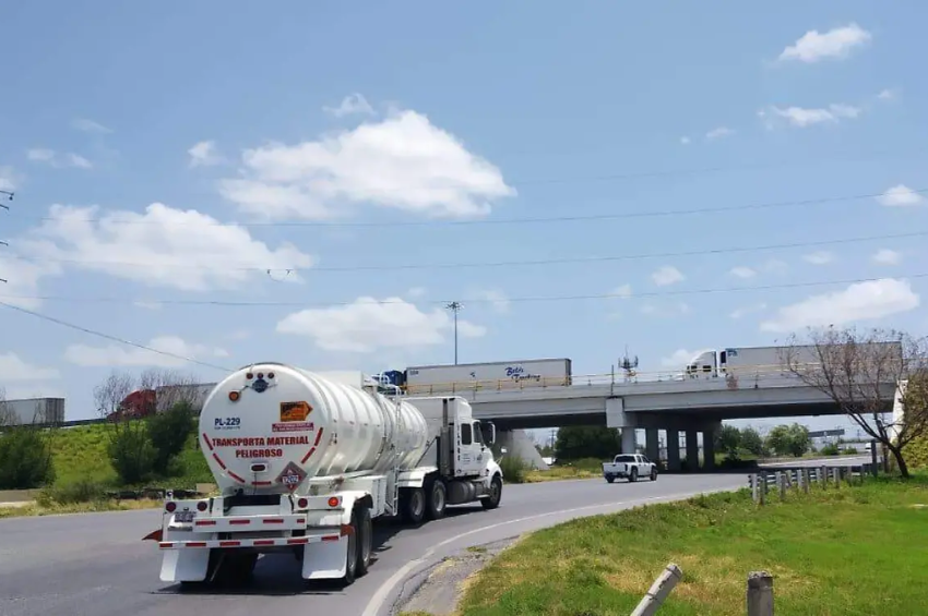 Agilizan flujo de carga y vehículos en el Puente Internacional Pharr-Reynosa Agilizan flujo de carga y vehículos en el Puente Internacional Pharr-Reynosa