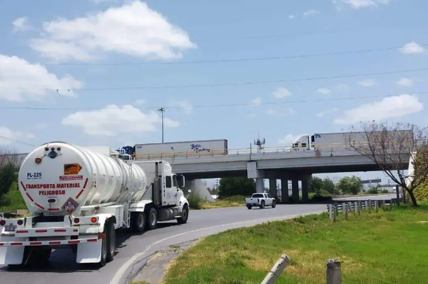 McAllen y Reynosa buscan agilizar transporte de carga mientras TxDOT amplía accesos fronterizos McAllen y Reynosa buscan agilizar transporte de carga mientras TxDOT amplía accesos fronterizos