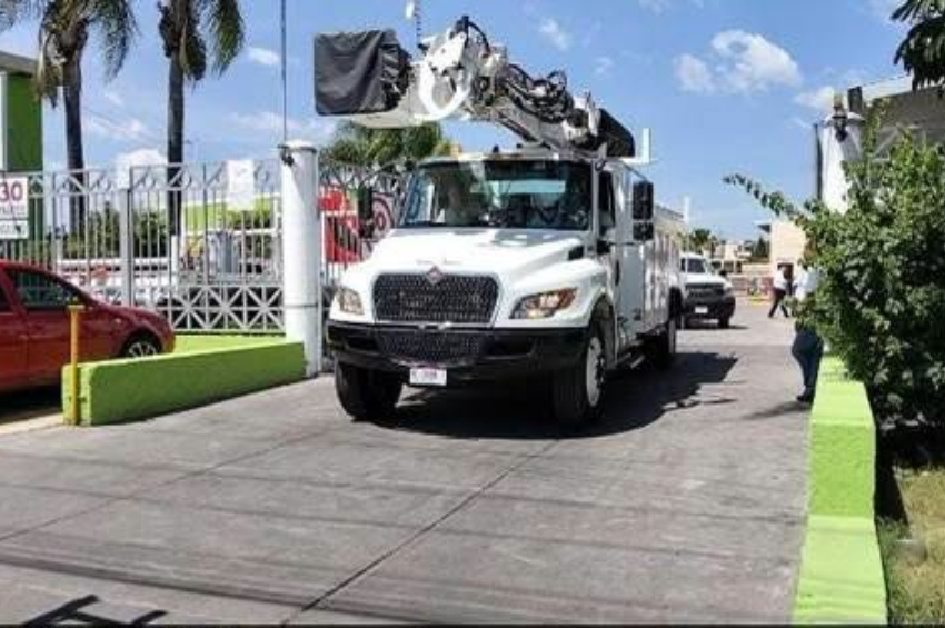 CFE despliega más de mil electricistas ante el avance del huracán Polo