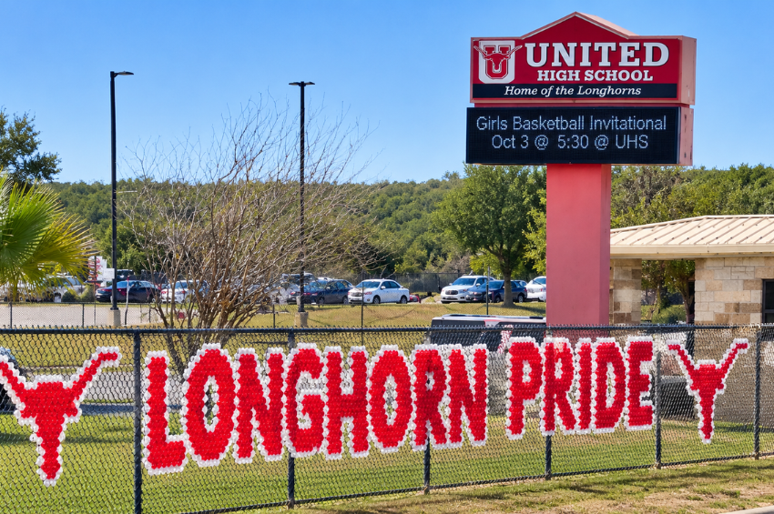 JRNoticias obtiene demanda federal contra UISD: padres de gemelos con autismo denuncian aislamiento, pérdida educativa y presunto maltrato en United High School
