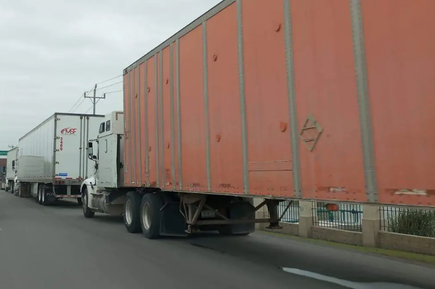 Mantienen flujo constante de carga entre Reynosa y el sur de Texas Mantienen flujo constante de carga entre Reynosa y el sur de Texas