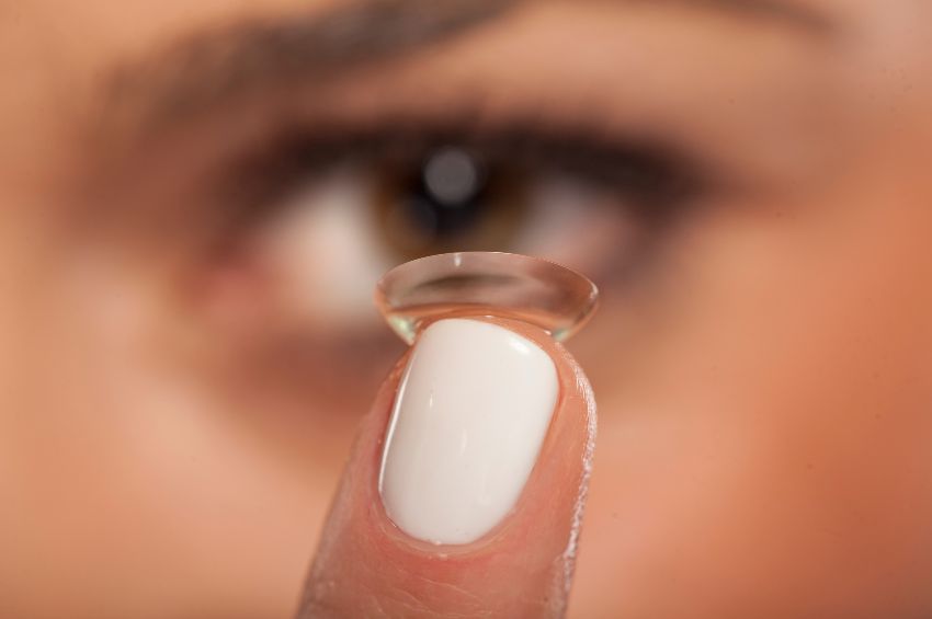 Desarrollan una retina artificial con metal líquido que permite detectar luz infrarroja