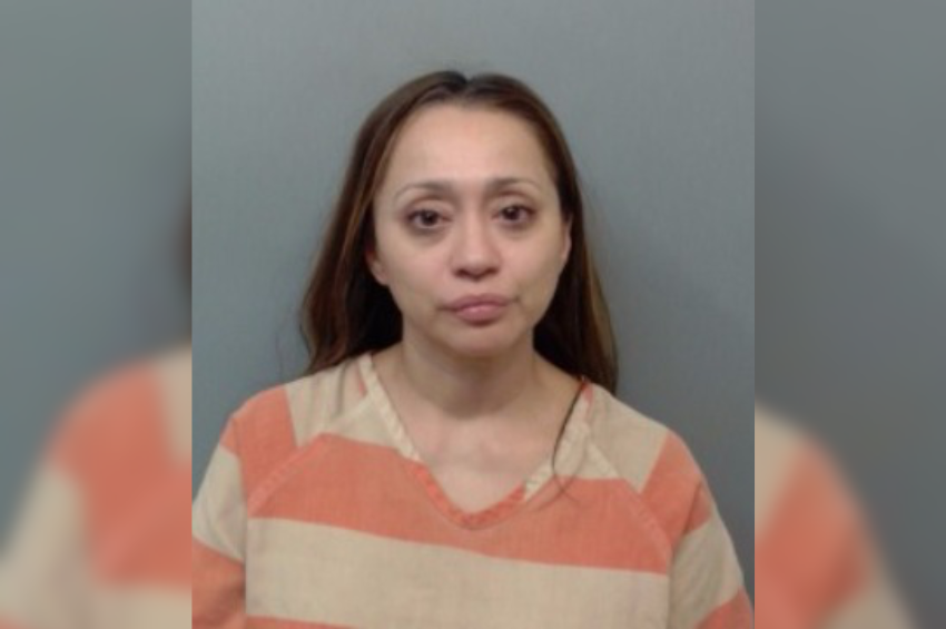 Arrestada por DWI tras choque en McPherson; otro conductor resultó herido