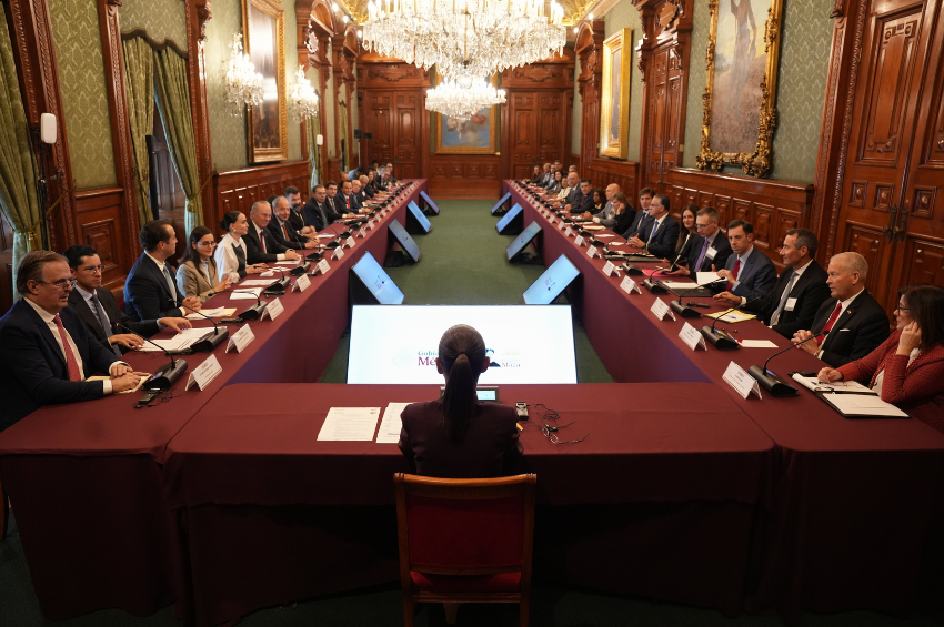 Sheinbaum y Ronald Johnson ponen sobre la mesa seguridad, aranceles e inversiones